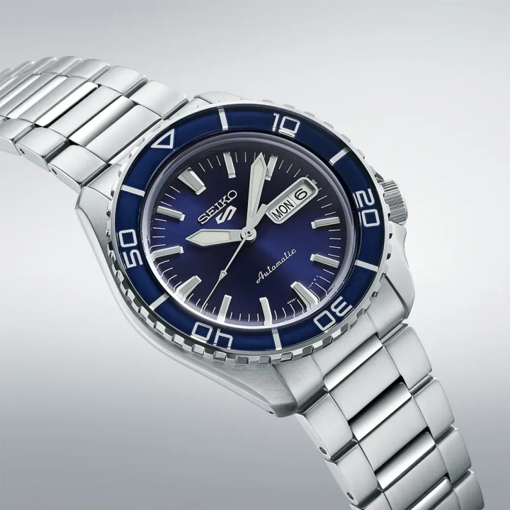 Watches Seiko 5 Sports SNZH5 re-edition SRPK97K1