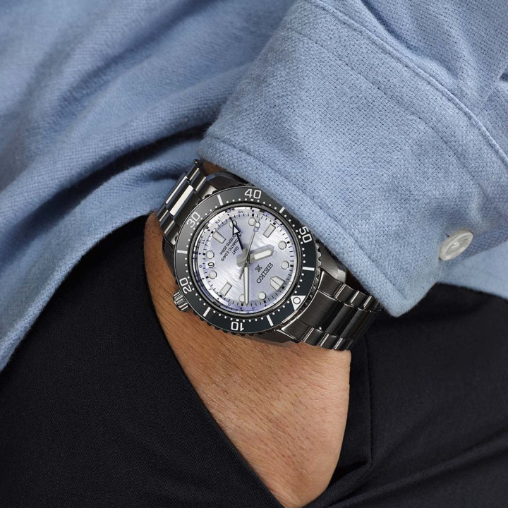 Watches Seiko 'Glacier Blue' Marinemaster 200 GMT Limited