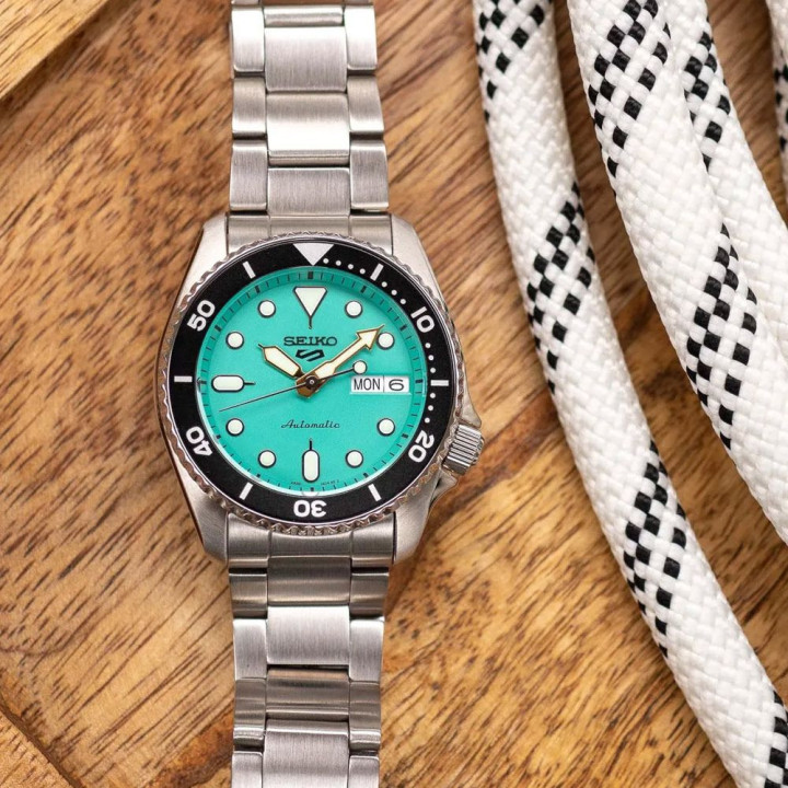 Watches Seiko 5 Sport SKX Midsize SRPK33K1